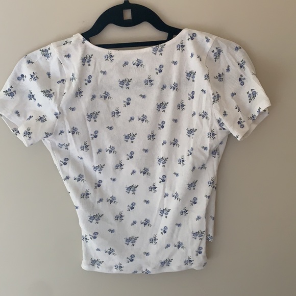Hollister Tops Hollister Wrapped Baby Tee Poshmark